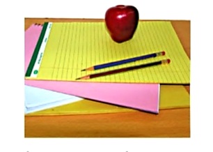 الورق والتفاح والأقلام الخشبية، جميعها أمثلة على