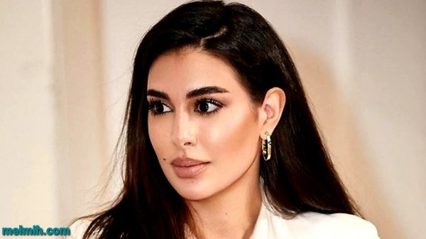 ياسمين صبري تفاجـئ الجمهور بسعر حقيبتها